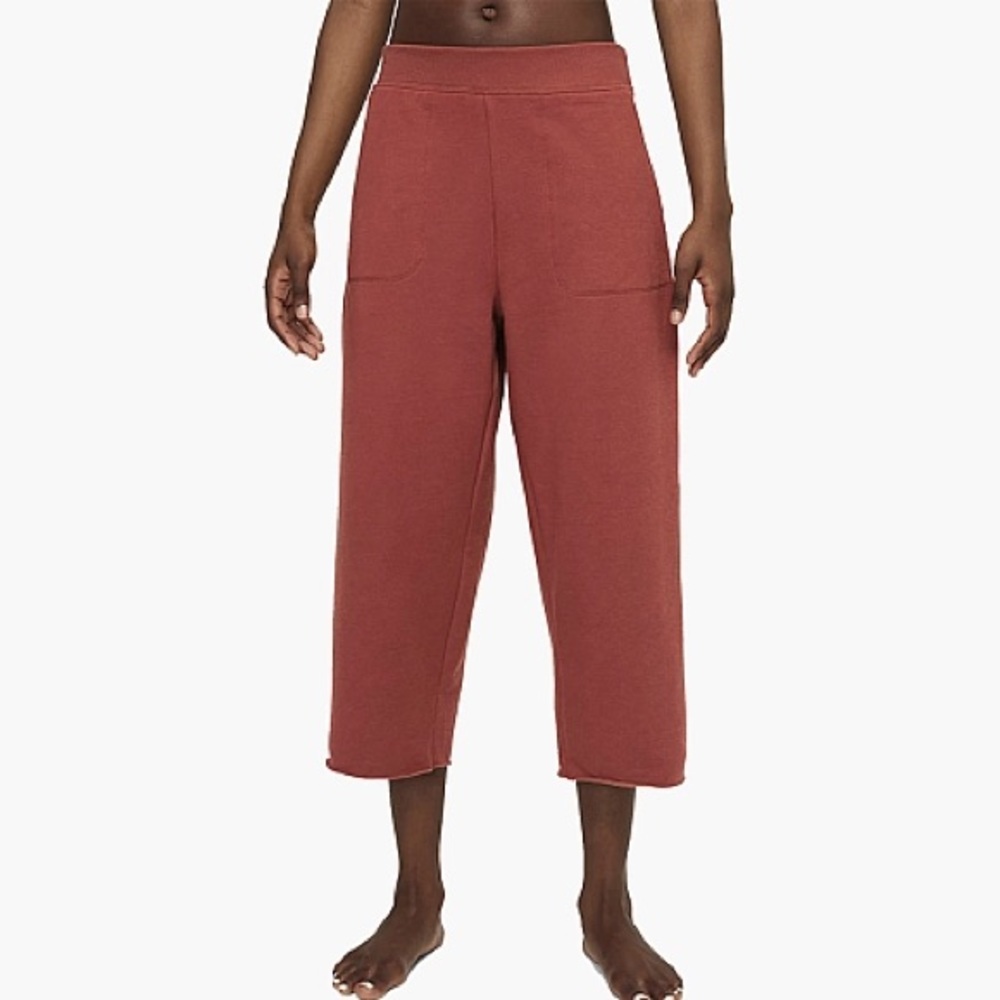 Nike Yoga Luxe Women’s 7/8 Fleece Terracotta Loose Fit Pants Sz Large NWT